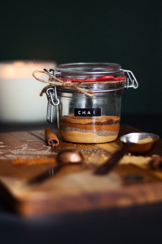 Le chaï latte dans le monde occidental : histoire, recettes et bienfaits - Atelier Marta