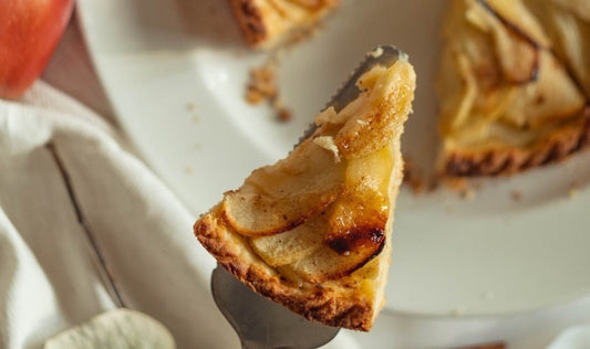 Tarte aux pommes caramélisées revisitée - Atelier Marta